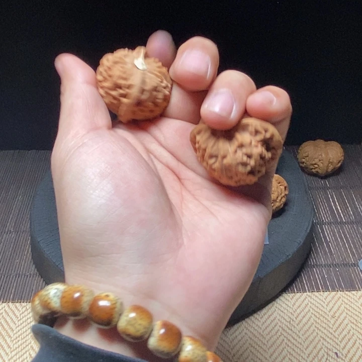 L***e核桃和松仁玉米的区别在于你的生活