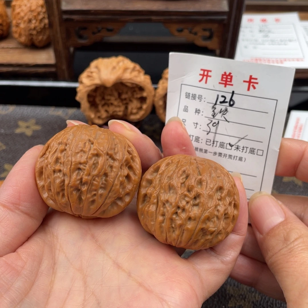 吊坠桃核文玩核桃