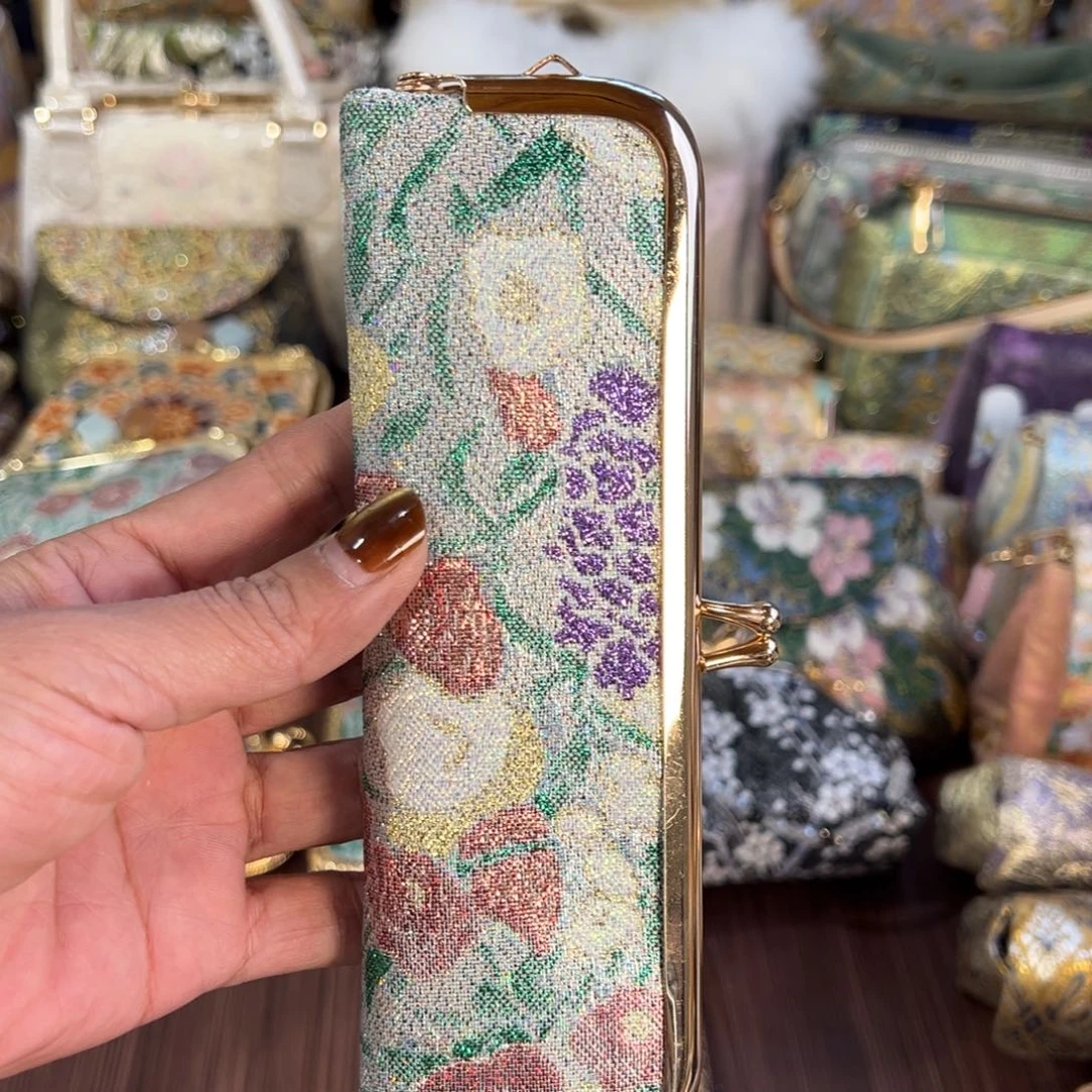 *****蚕丝福利笔袋不退换