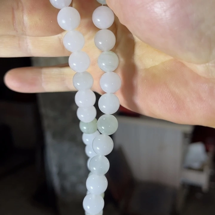 石英质玉未镶嵌颈饰