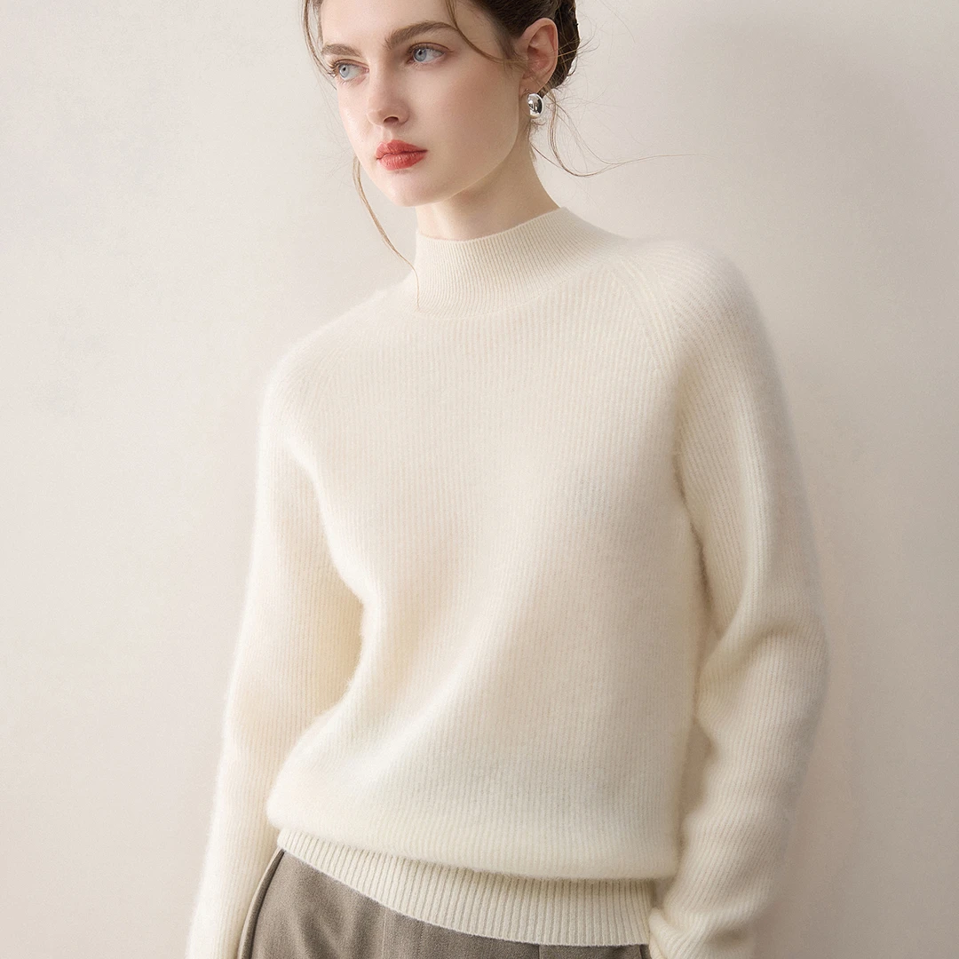 女款Baby绒元宝针半高领百搭宽松羊绒衫