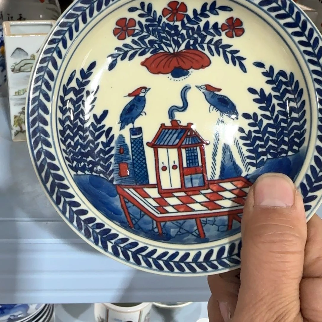 瓷片好想看这两只猪打架哈哈