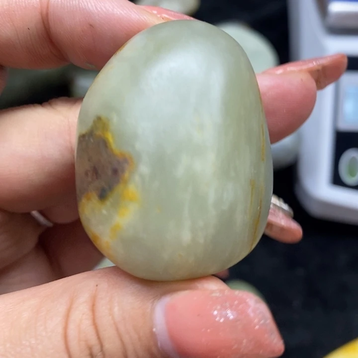 未镶嵌和田玉（糖玉）挂件