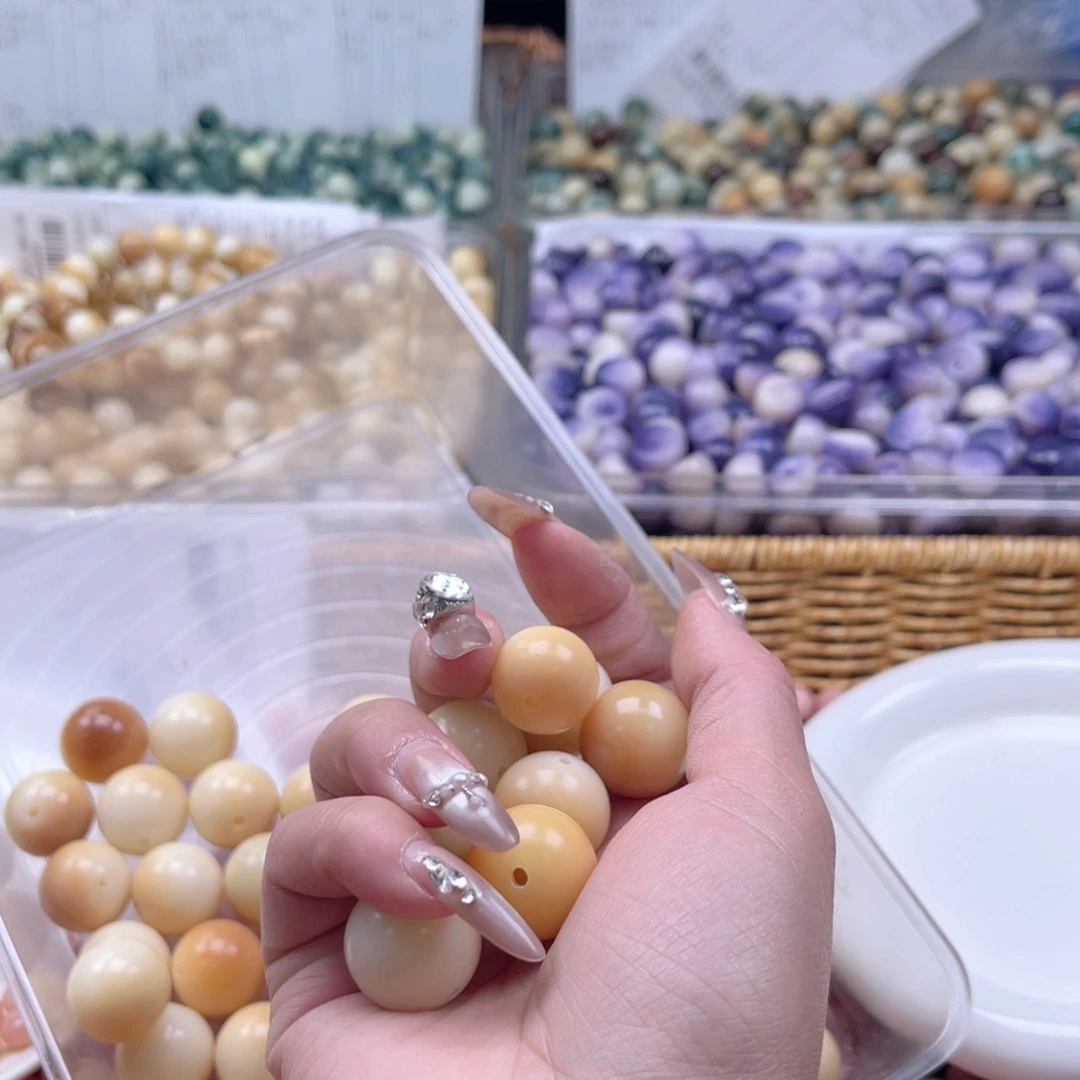 白玉菩提吊坠z18mm12颗。金桔福利不售后