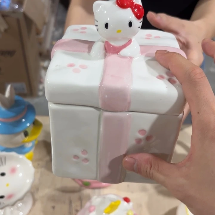紫砂在干嘛呀亲爱呢