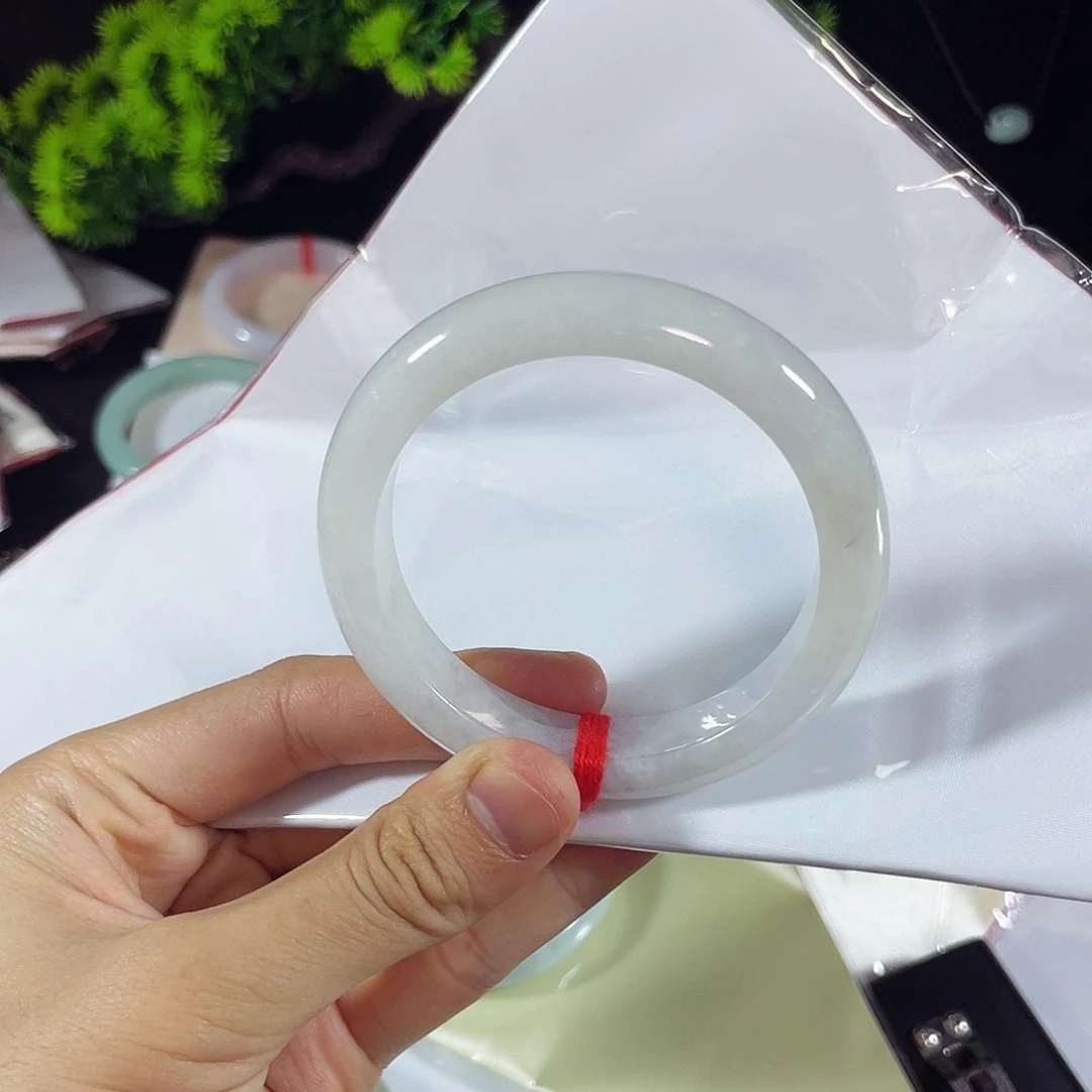 未镶嵌手镯翡翠天然翡翠手镯