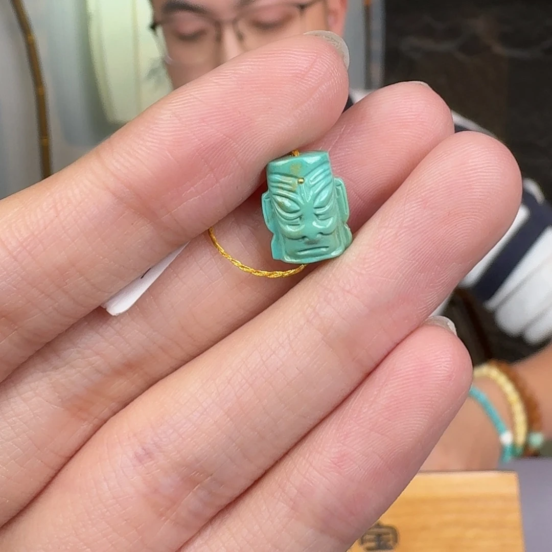 绿松石未镶嵌珠宝奇石