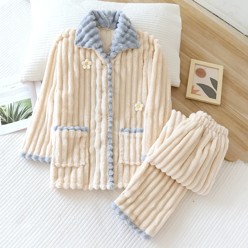 清仓 女款法兰绒家居服套装保暖休闲睡衣刺绣小花款