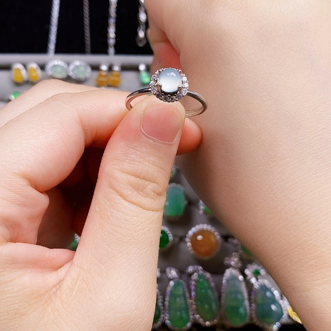 翡翠戒指银S925镶嵌蛋面