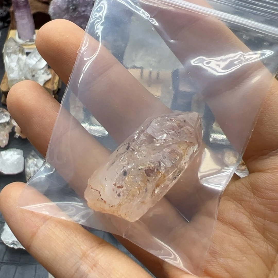 春***石材红泥大油胆骸骨