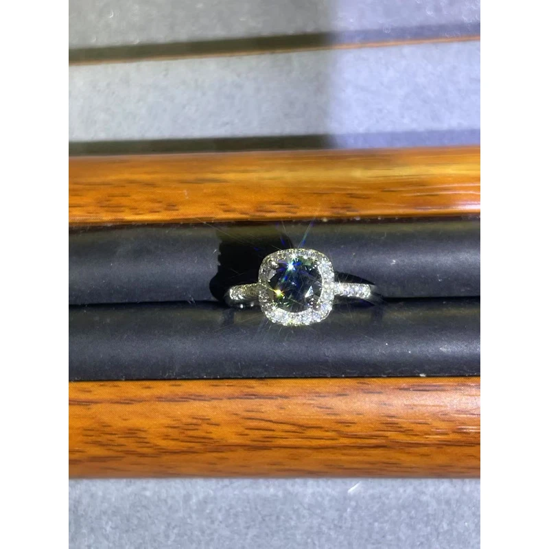 a2339白托满镶方包戒指多样发