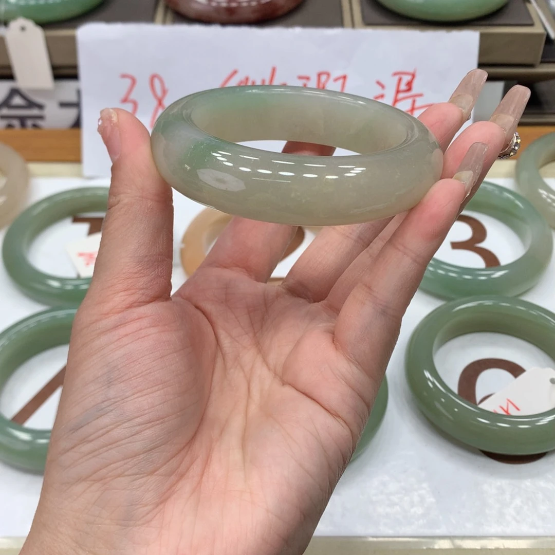 石英质玉手镯未镶嵌*️***