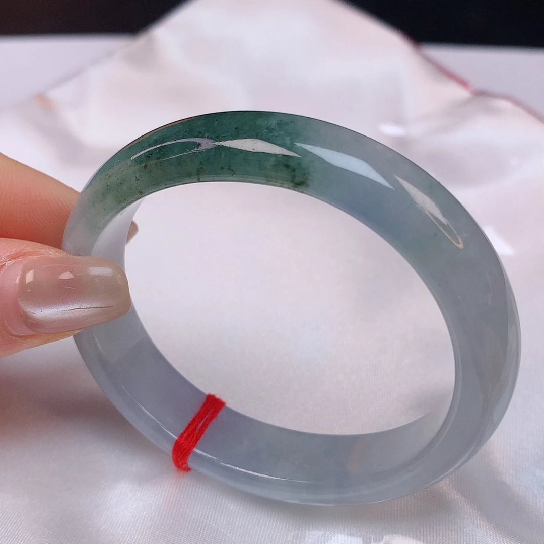 【闪购商品】翡翠手镯未镶嵌53+贵妃手镯