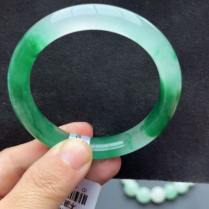 石英质玉未镶嵌手镯55/56