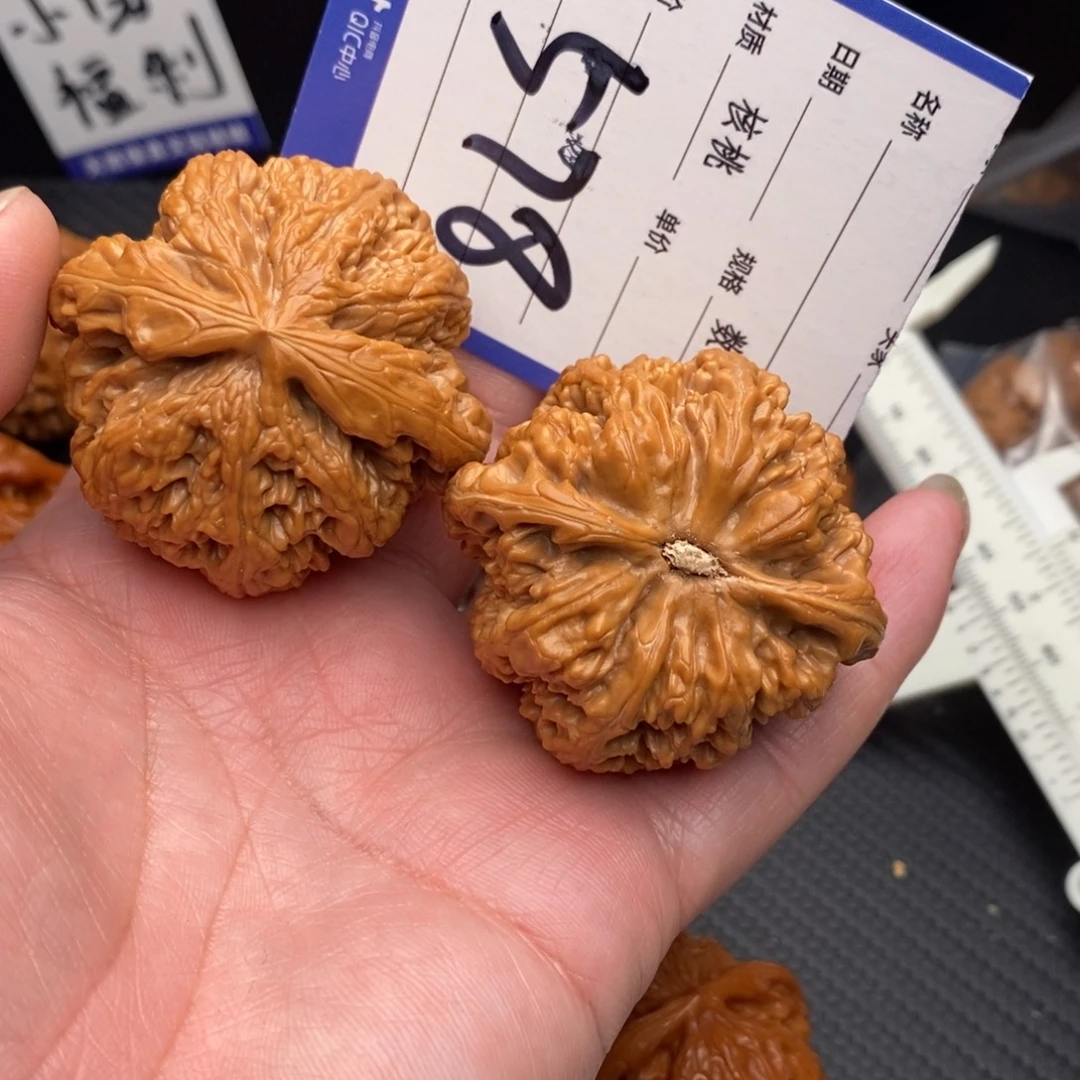 *****把件桃核球粗筋46