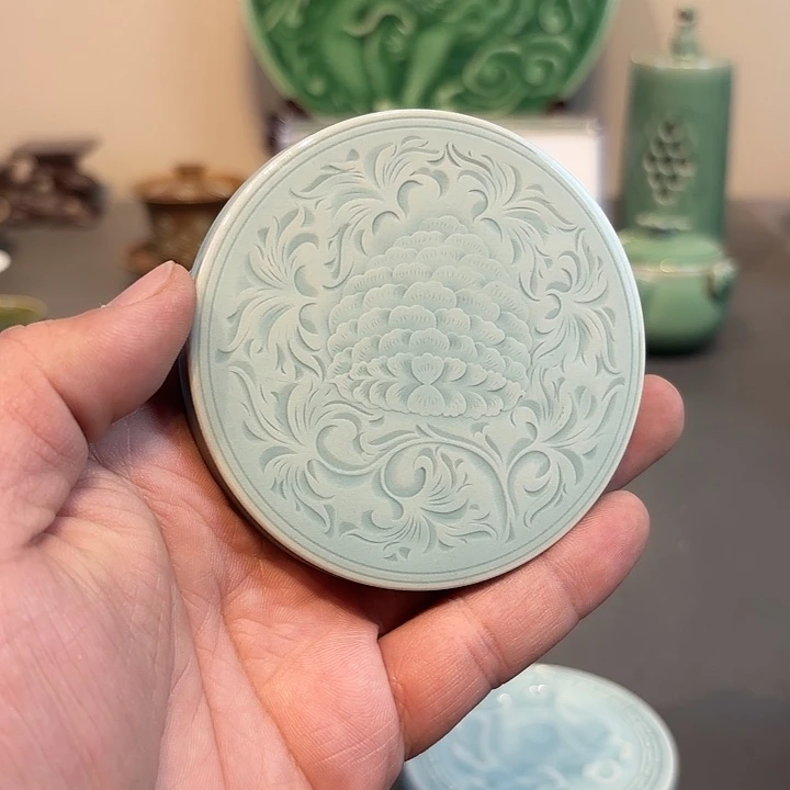 瓷片龙泉青瓷福利青瓷