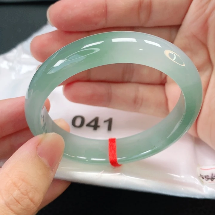 未镶嵌手镯翡翠贵妃55.6
