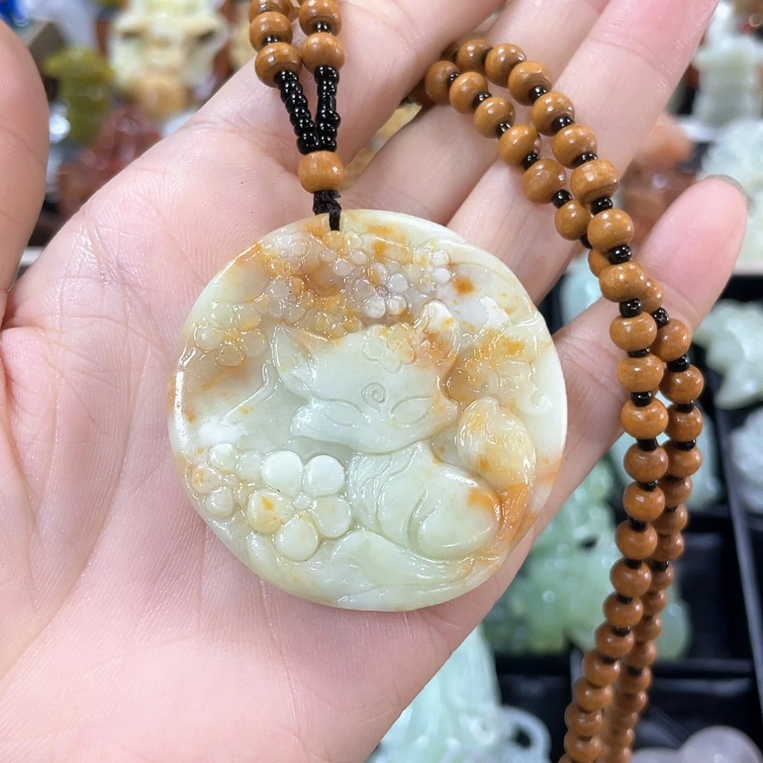 蛇纹石玉颈饰未镶嵌