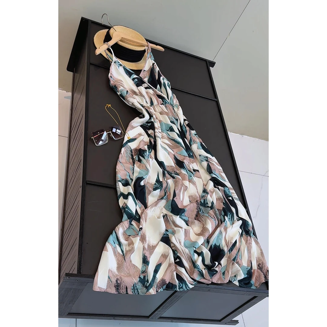 度假风印花长裙叠襟V领收腰气质法式吊带连衣裙女春夏