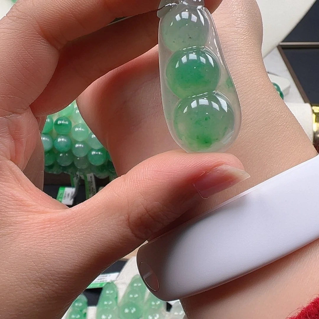 未镶嵌手镯石英质玉