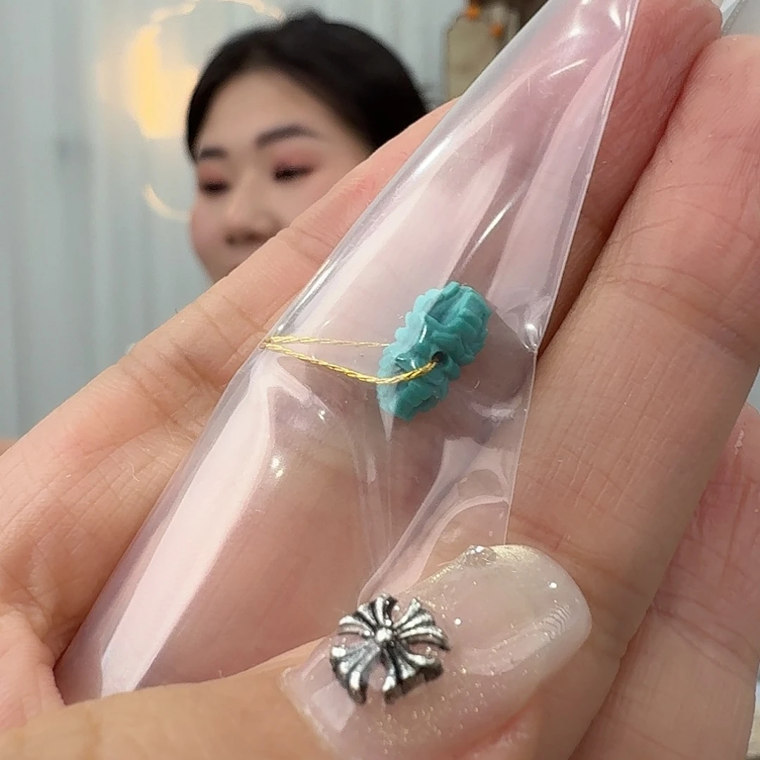 绿松石未镶嵌挂件