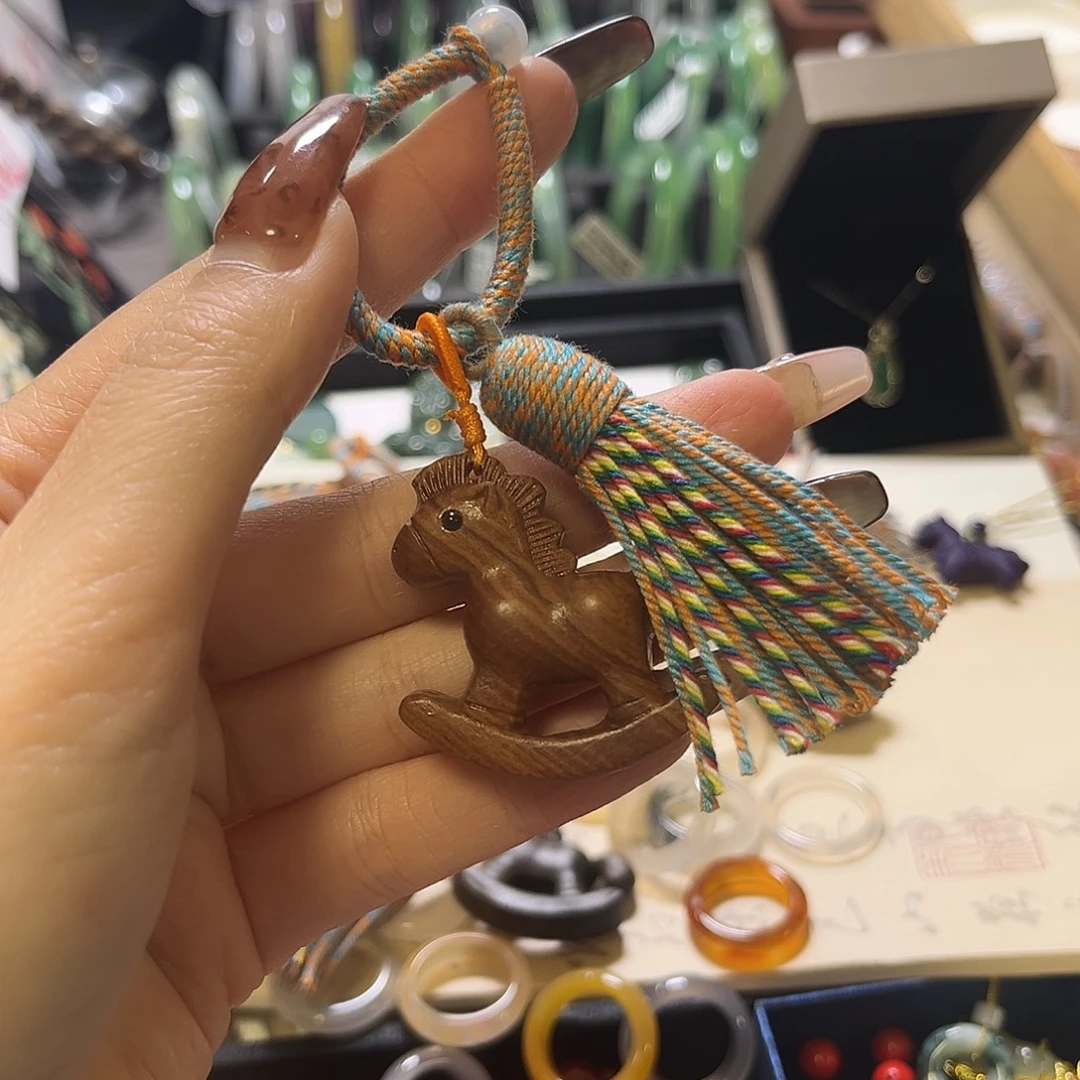 稍***等和田玉未镶嵌戒指