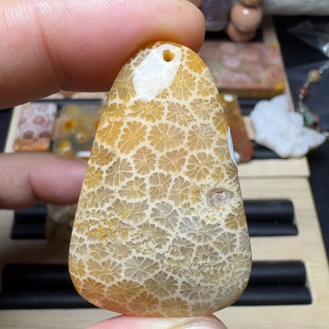 硅化玉未镶嵌纯天然色有机玉石保真色