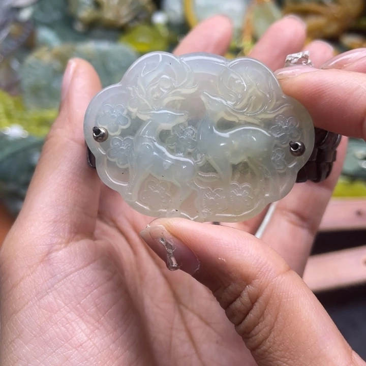 蛇纹石玉未镶嵌吊坠