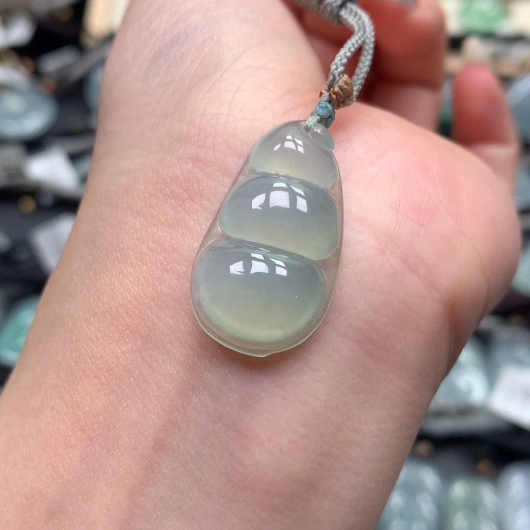 翡翠颈饰未镶嵌豆子