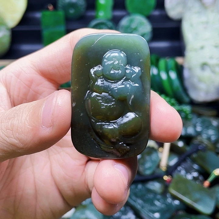 和田玉未镶嵌挂件