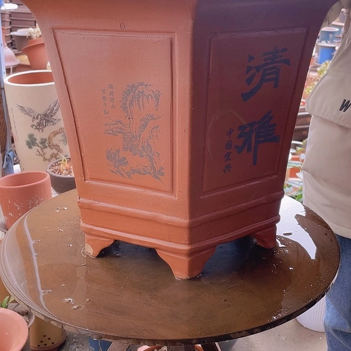 宜兴紫砂双线红六方40