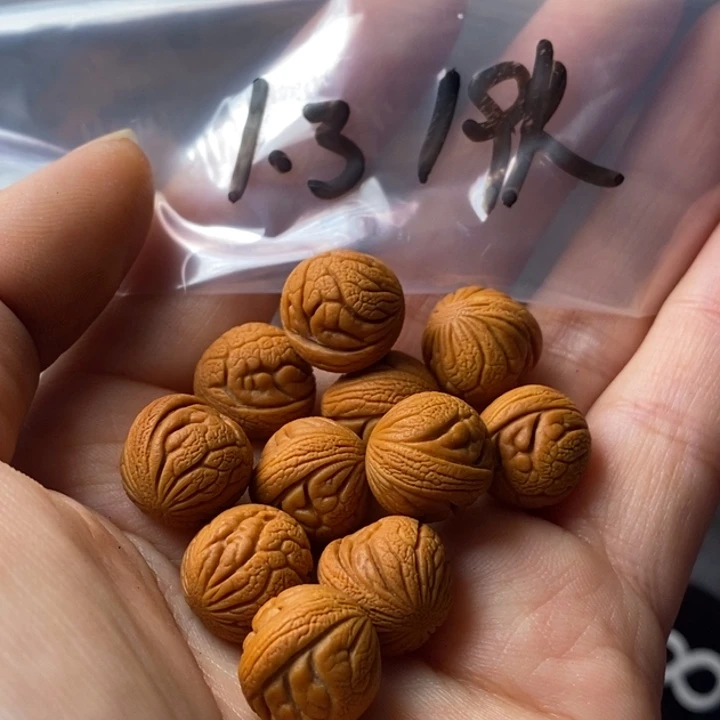 文玩核桃手串秦岭野生龙纹桃核13