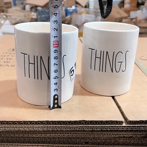 微瑕，不能明火，口径8厘米，高度10，2个513