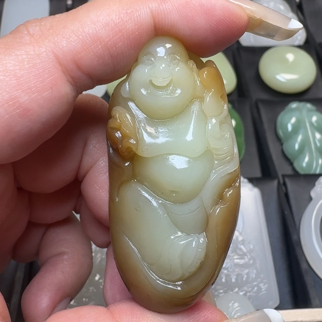 和田玉（糖玉）未镶嵌颈饰