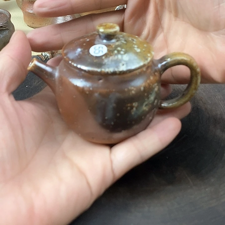 有***为手工粗陶、柴烧茶器