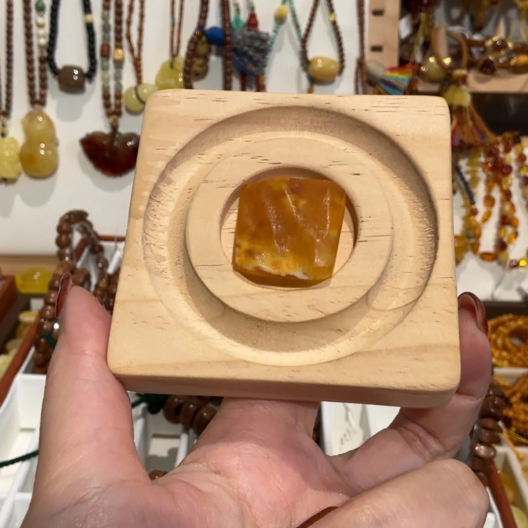 丁***闪琥珀未镶嵌吊坠(不含链)