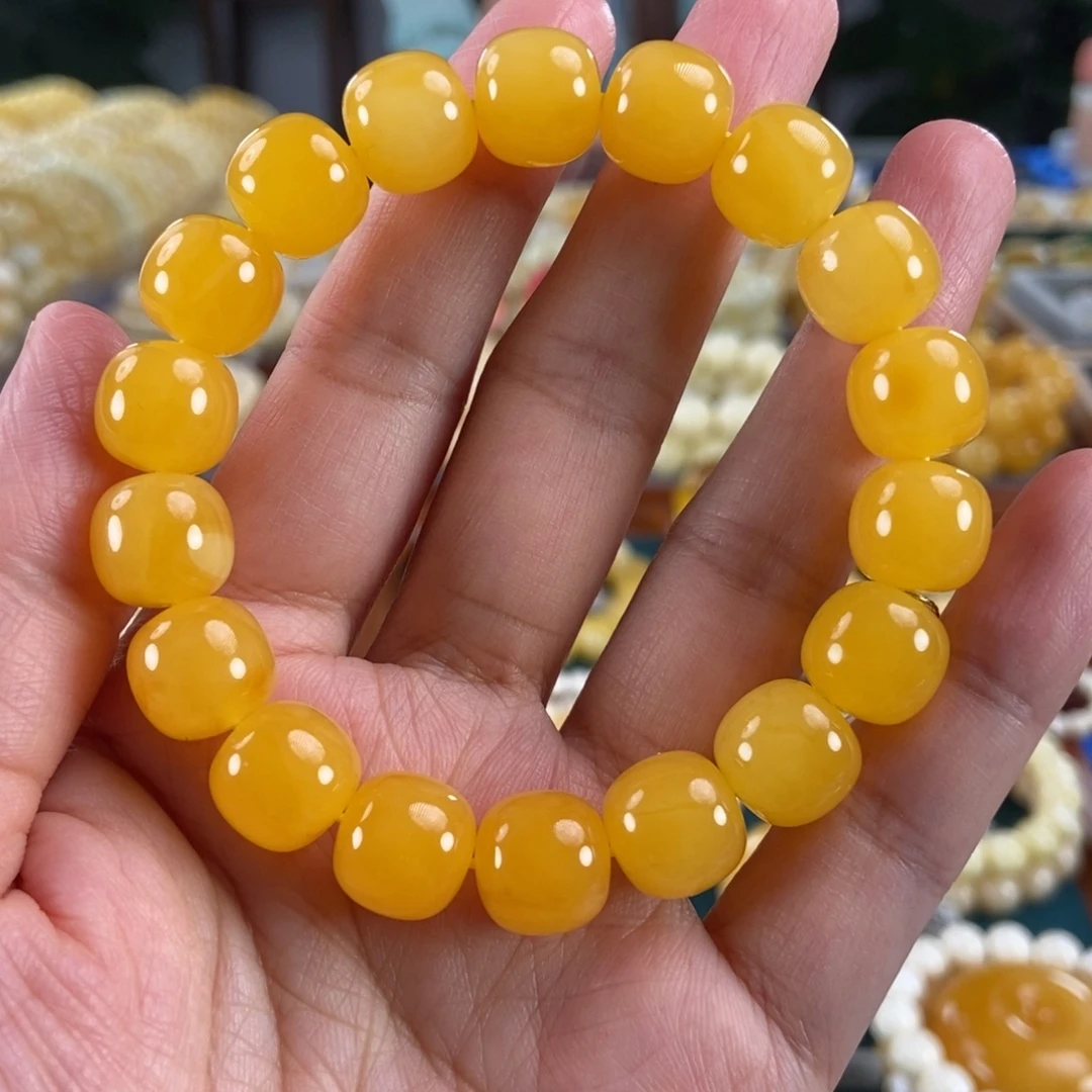 琥珀未镶嵌珠宝奇石12同料鸡油红老型18.85