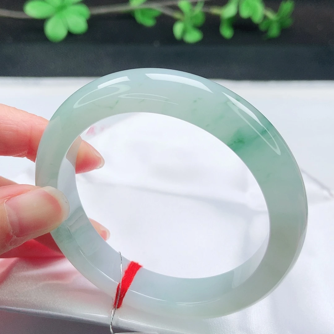 翡翠未镶嵌手镯57圈