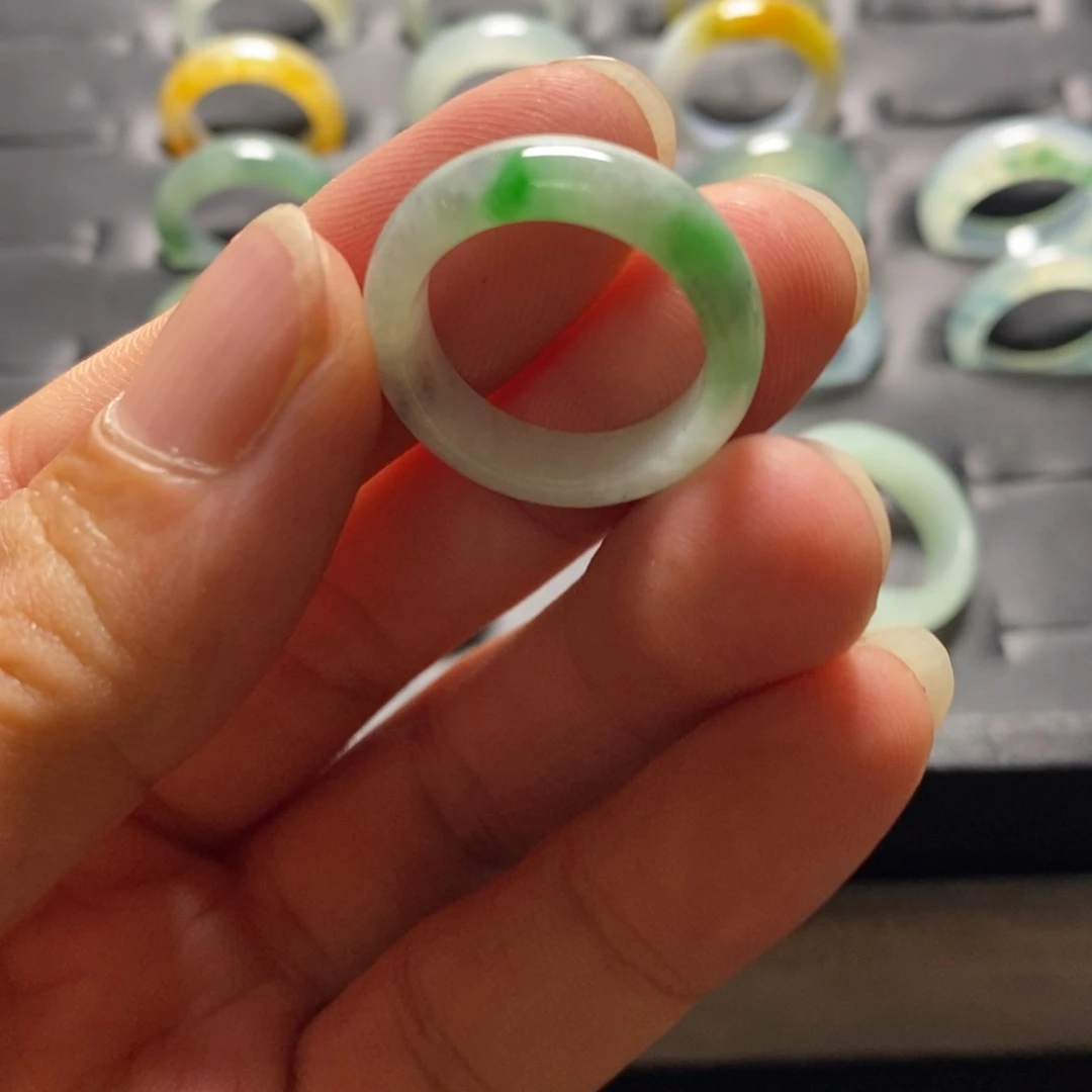 定制翡翠未镶嵌翡翠