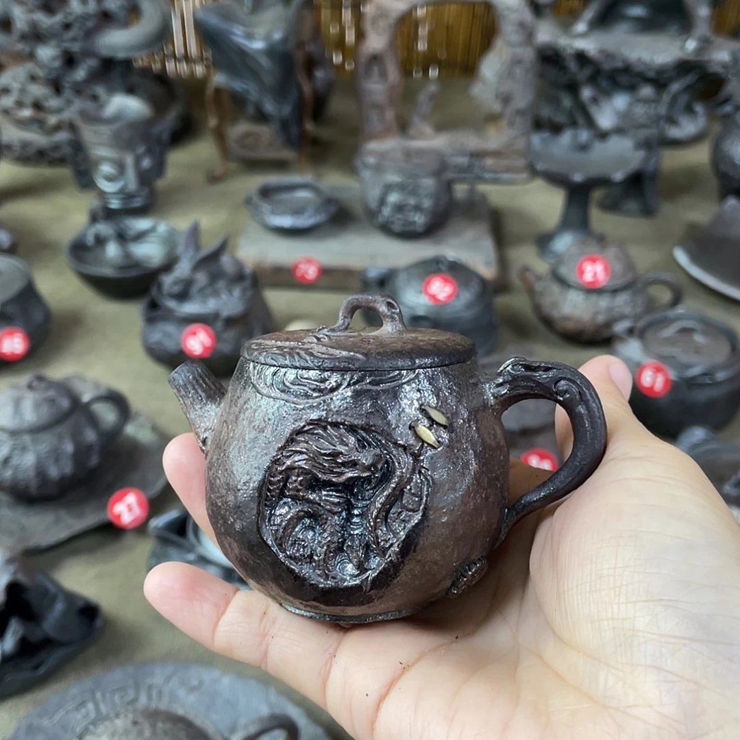 手捏柴烧茶器龙壶