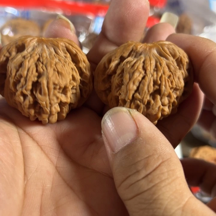 吊坠文玩核桃41。 华坤龙修尖