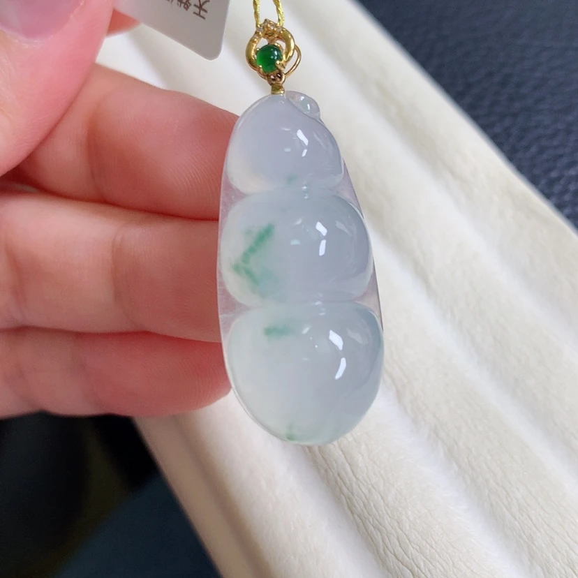 【闪购商品】翡翠18K金镶嵌颈饰豆子