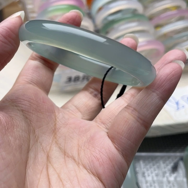 玛瑙/玉髓未镶嵌手镯56圈口