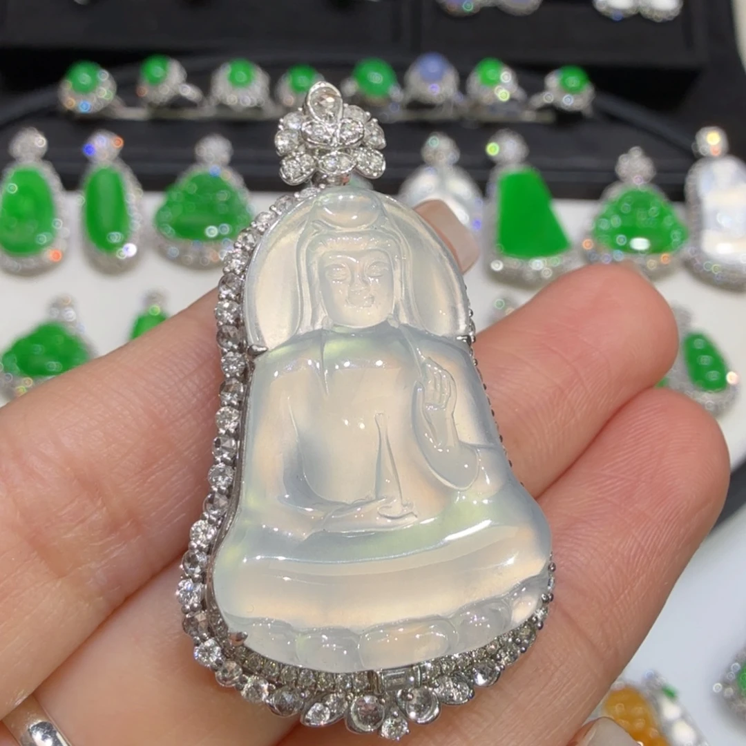 翡翠18K金镶嵌颈饰收到货48小时鉴赏期