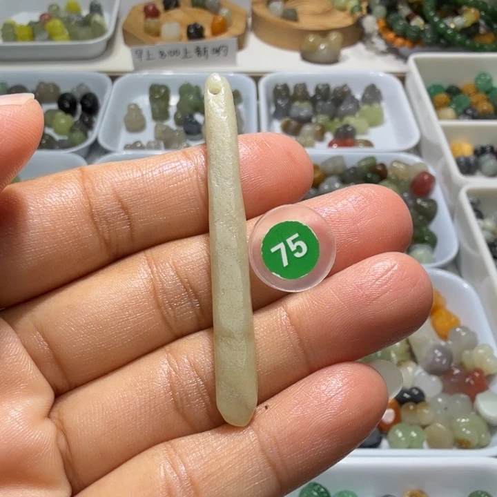 和田玉未镶嵌珠宝奇石
