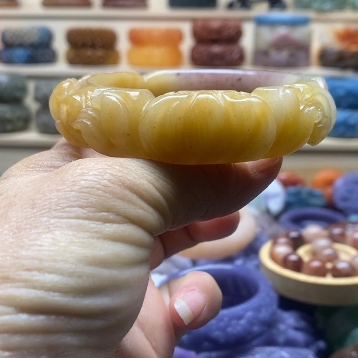 未镶嵌手镯石英质玉