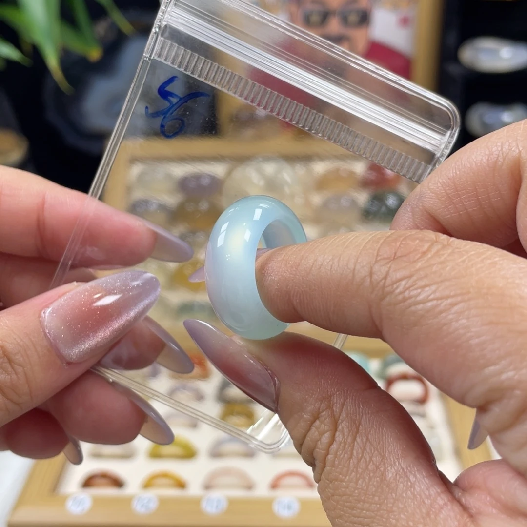 玛瑙/玉髓未镶嵌戒指56号港码15直径17.2（非质量问题.不退不换）