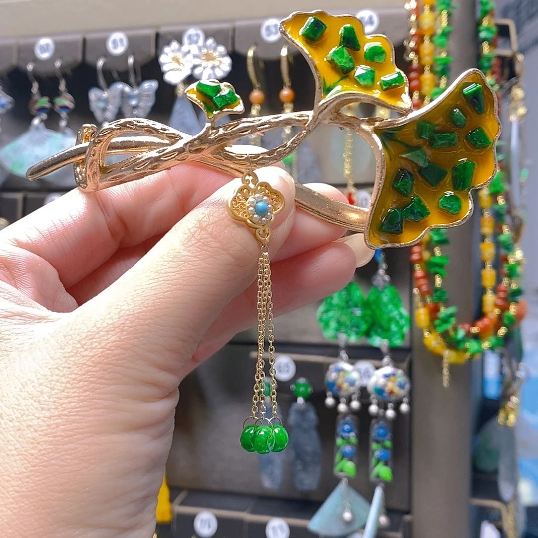 未镶嵌翡翠耳饰翡翠