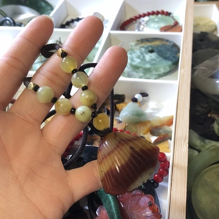 岫玉未镶嵌岫玉挂件