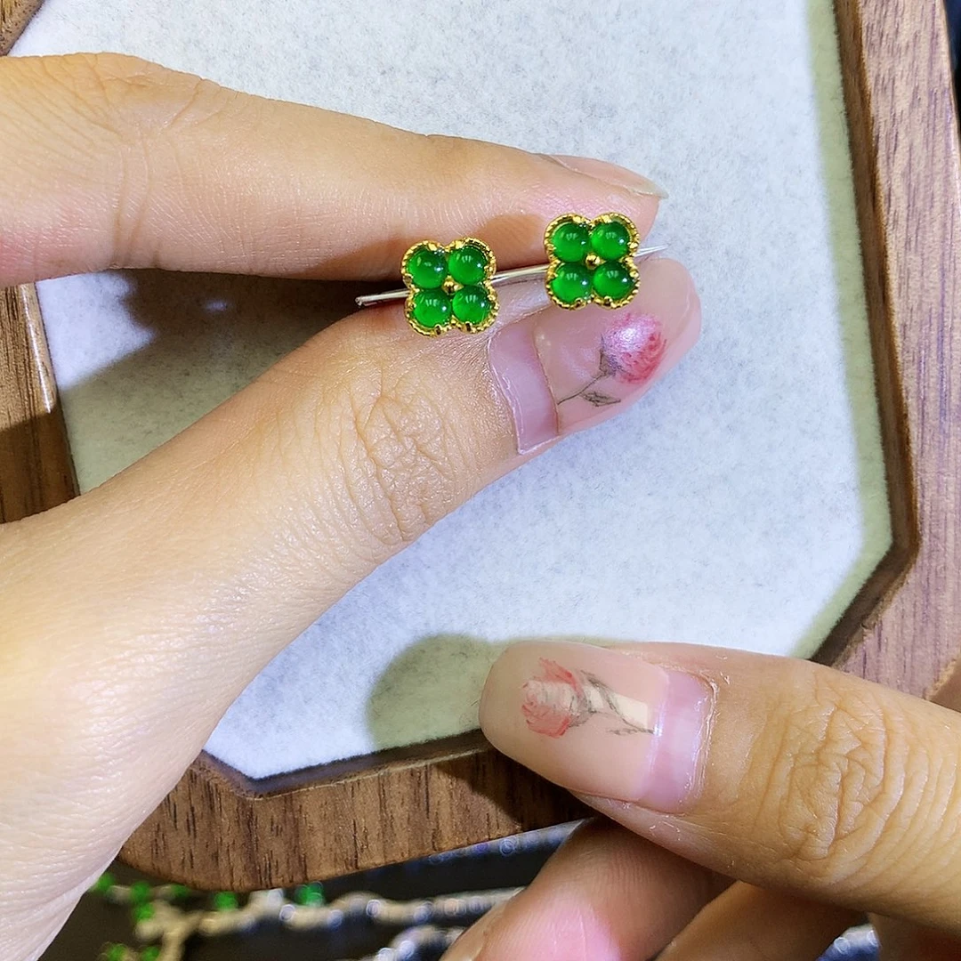 翡翠耳饰银S925镶嵌天然翡翠耳钉